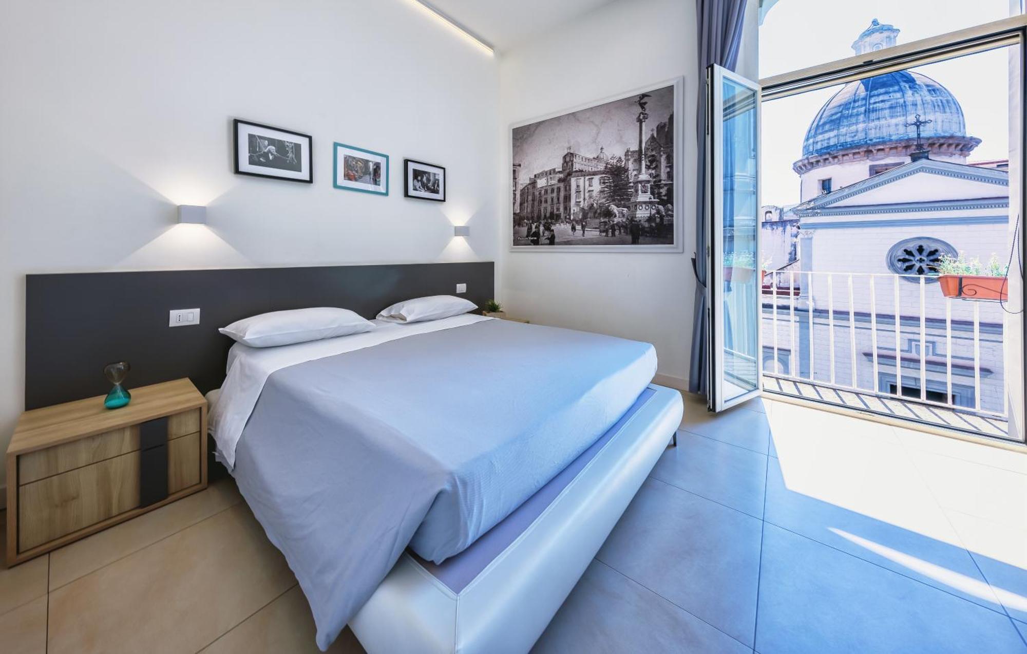 Napoli Squares Suites Exteriör bild