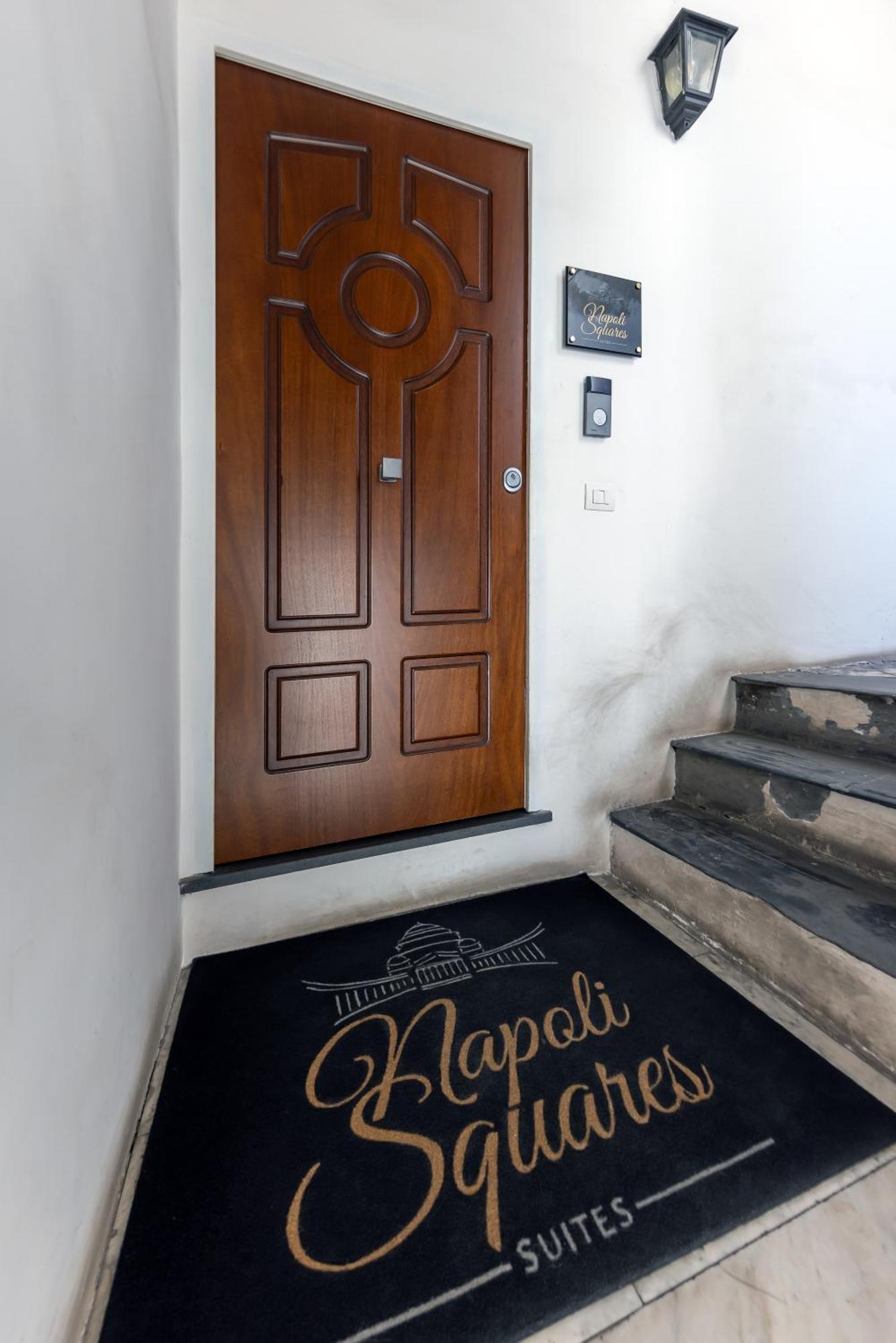 Napoli Squares Suites Exteriör bild