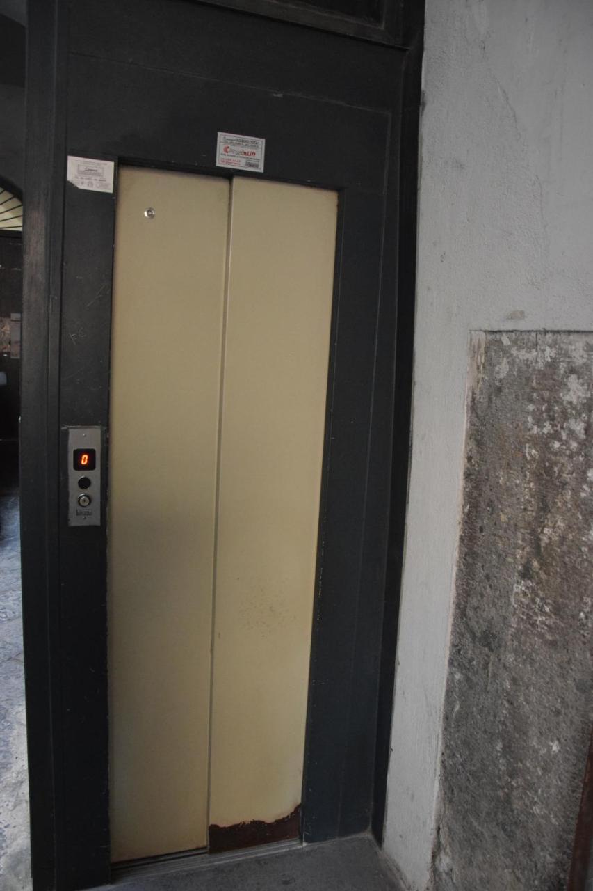 Napoli Squares Suites Exteriör bild