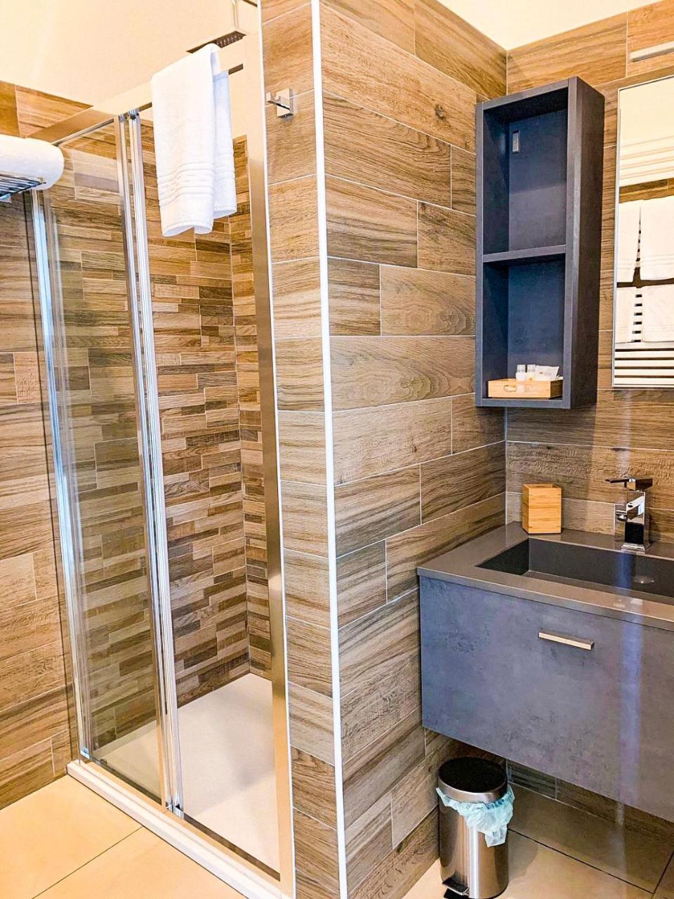 Napoli Squares Suites Exteriör bild