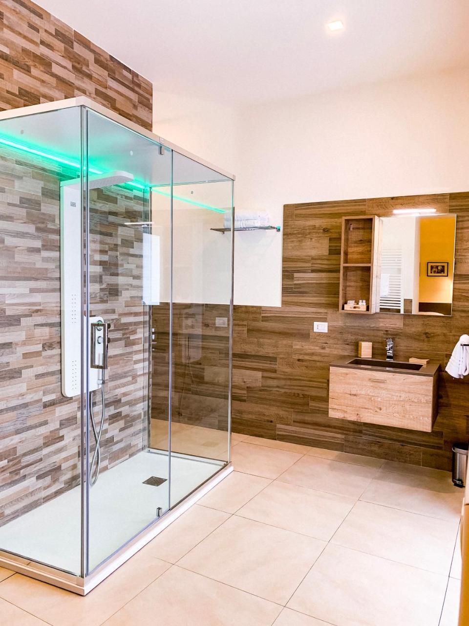 Napoli Squares Suites Exteriör bild