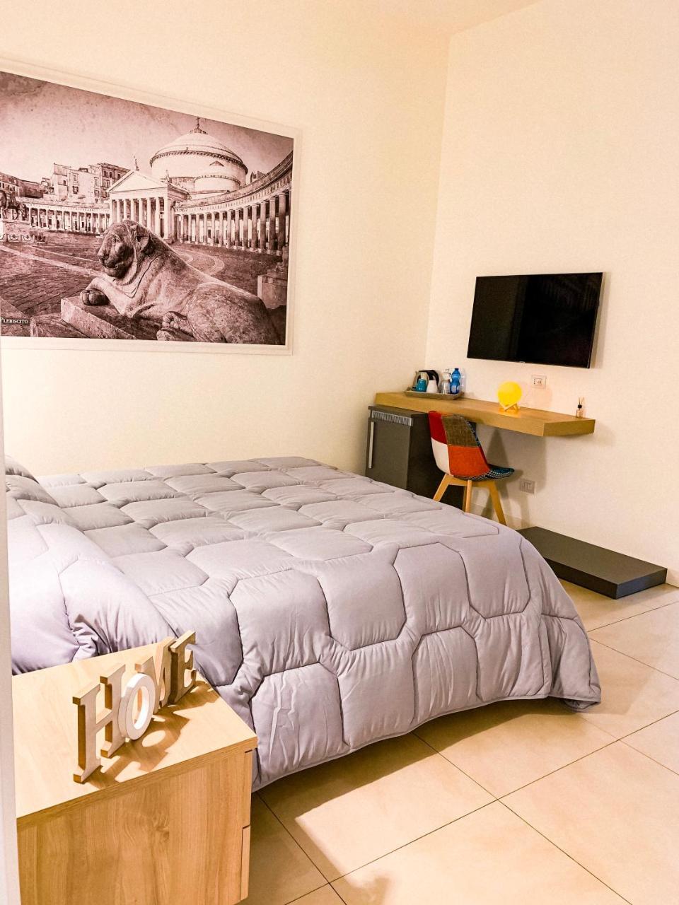 Napoli Squares Suites Exteriör bild